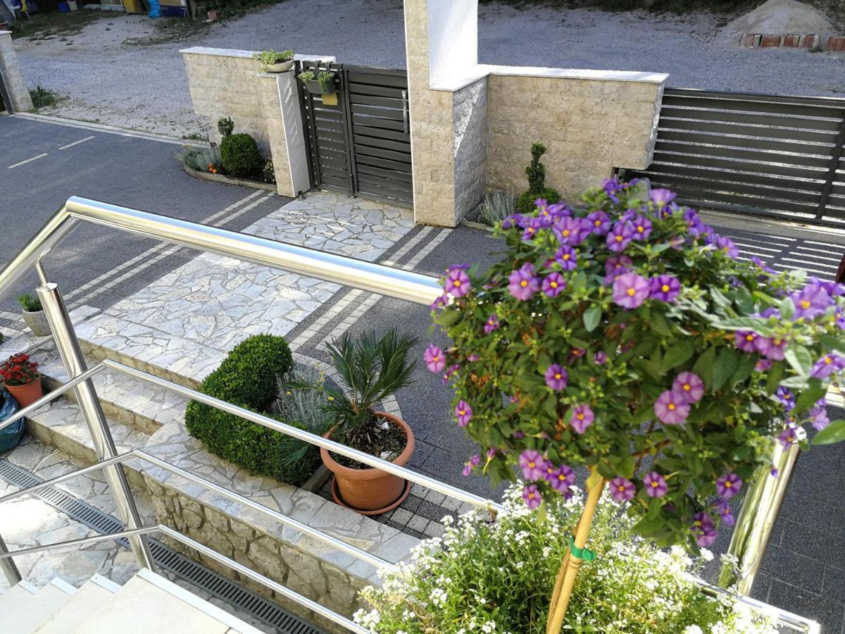 Apartmani Ban Omišalj Exteriér fotografie